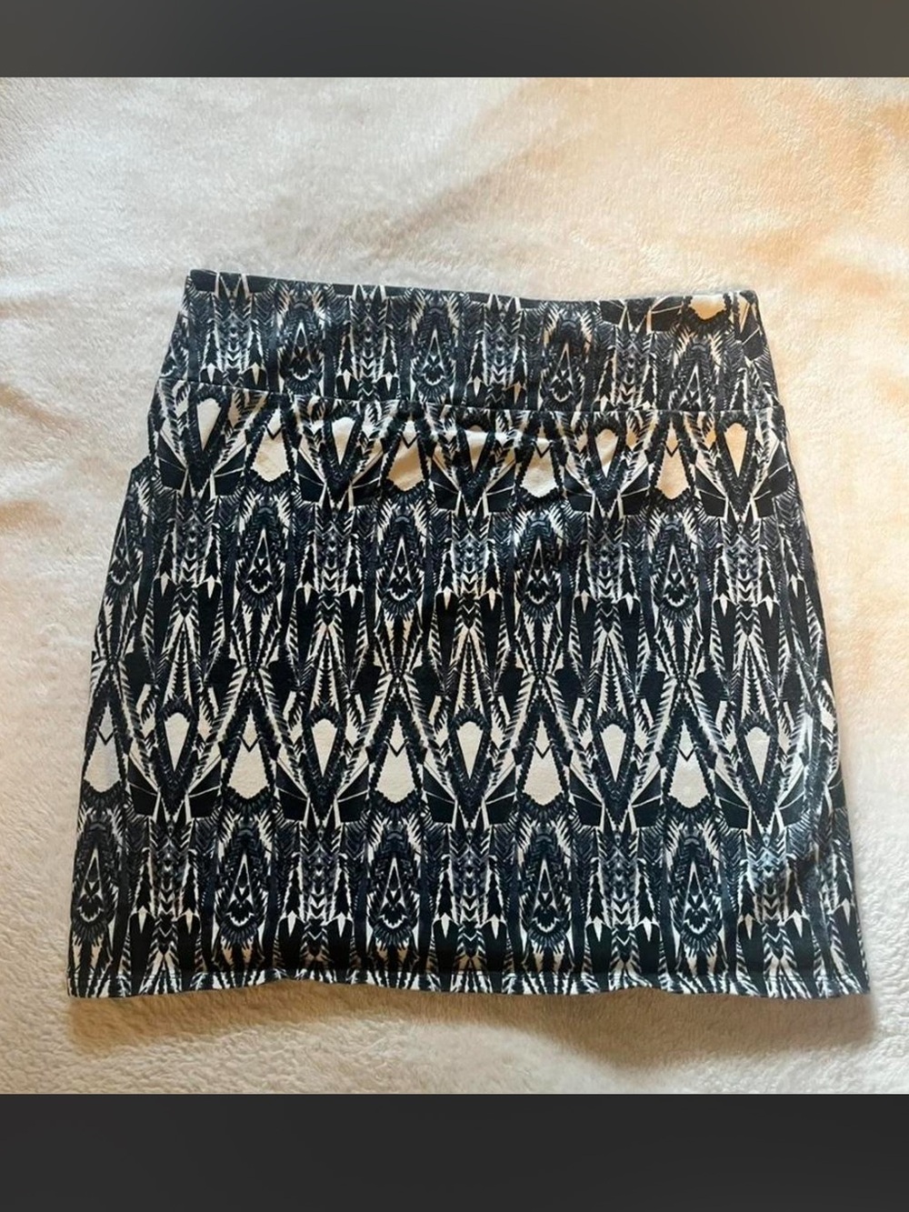 2014 American Eagle Outfitters Geometric Mini Skirt